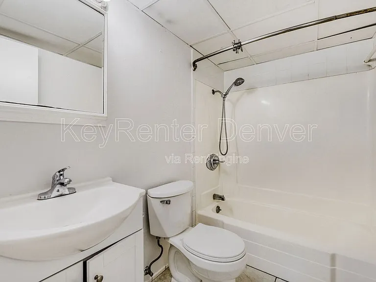 2120 S Vaughn Way #206F — Photo 17