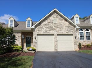 1063 Surrey Woods Dr, Canonsburg, PA 15317