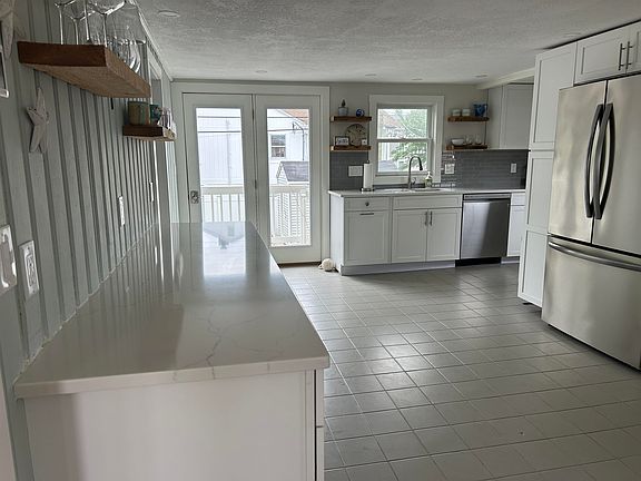 5th image of 60 Plymouth St