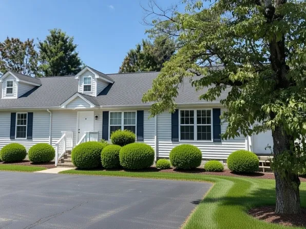 725 E Haggard Ave, Elon, NC 27244