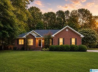 204 Hazel Creek Trl, Anniston, AL 36207
