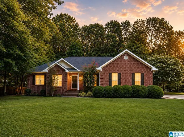 204 Hazel Creek Trl, Anniston, AL 36207