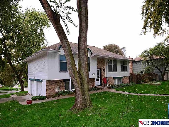2nd image of 306 Marian Ave