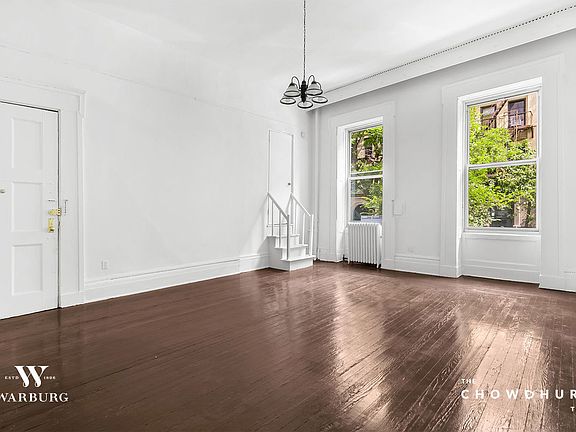 3rd image of 208 E 10th St APT 1