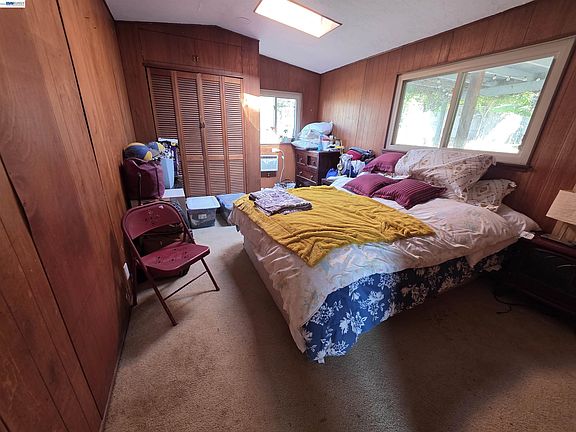 5th image of 40 Sandy Beach Rd