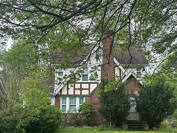 2nd image of 20501 Drake Rd