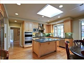 5th image of 10958 Sycamore Dr