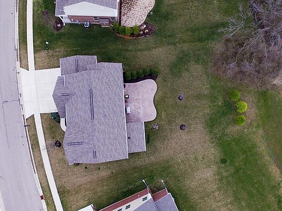 5th image of 9458 Oak Brook Dr