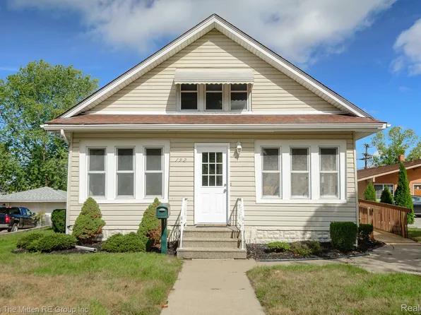192 W Columbia Ave, Belleville, MI 48111