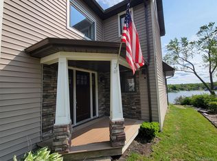 9635 Norman Rd, Clarkston, MI 48348