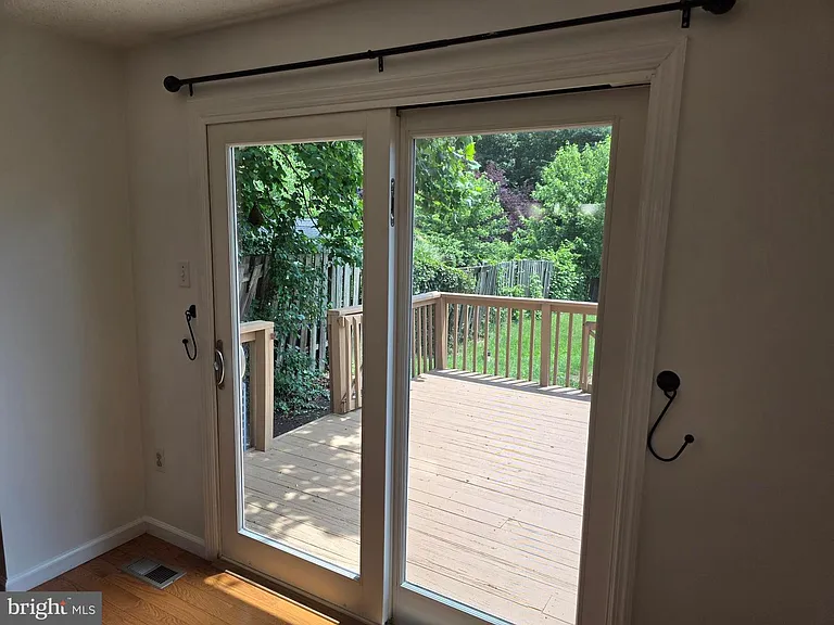52 Chins Ct — Photo 5