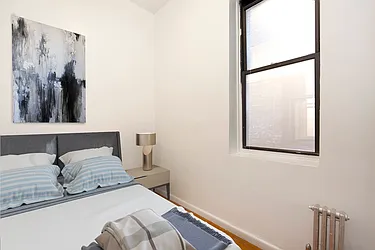 Rented by R New York