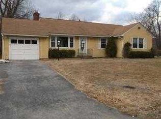 21 Sherwood Dr, Poughkeepsie, NY 12603