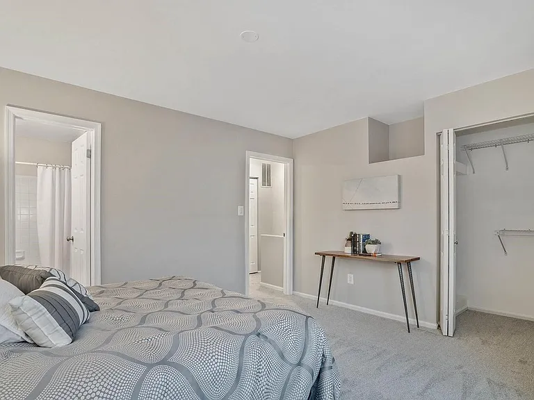 18728 Martins Landing Dr — Photo 16
