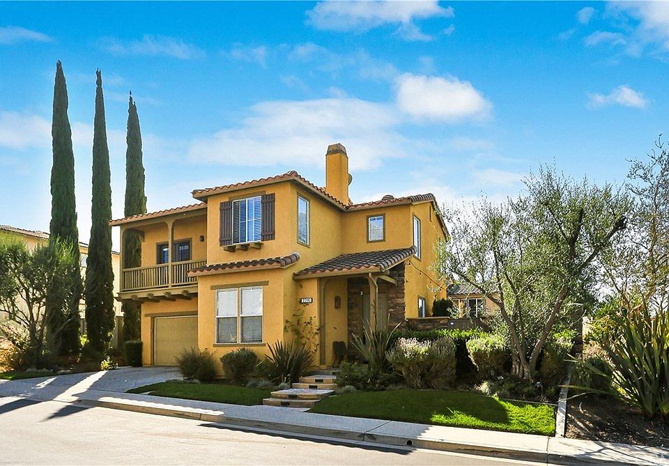 1st image of 2290 De Sutter Dr
