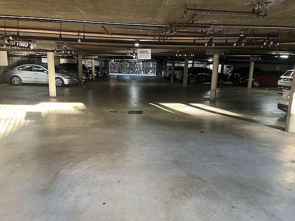 3rd image of 5210 Zelzah Ave APT 210