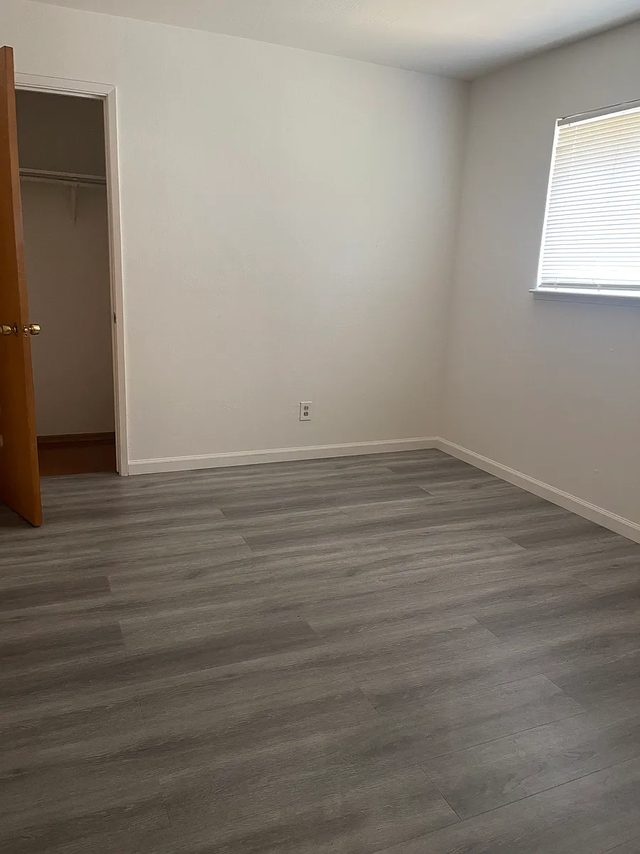 Building Photo - 1809 T St #2