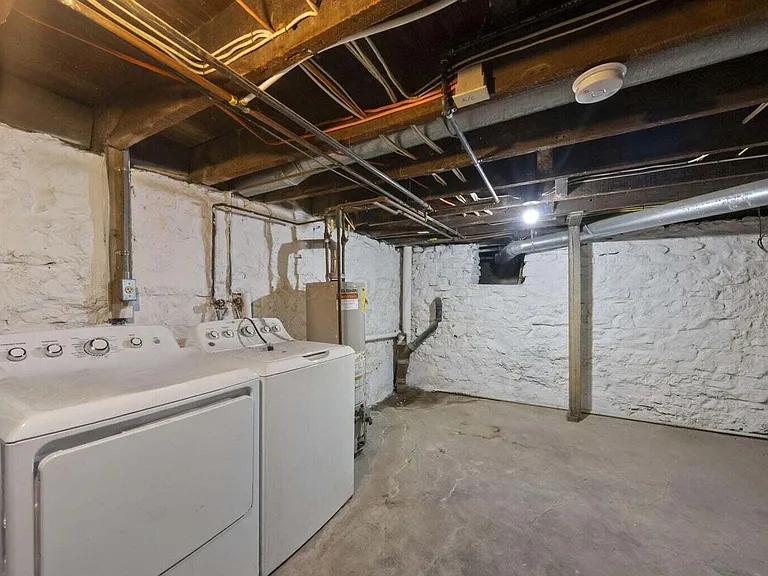 550 W Town St #550 — Photo 20