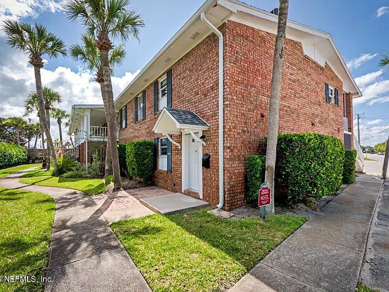 22 Comares Ave #6B — Photo 2