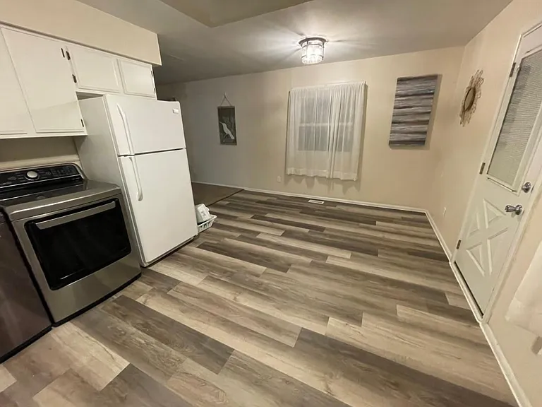 2526 Rochester Ave — Photo 15