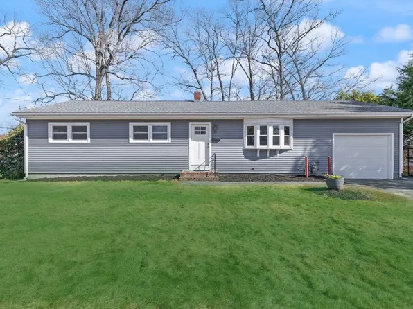 19 Sea St, Methuen, MA 01844