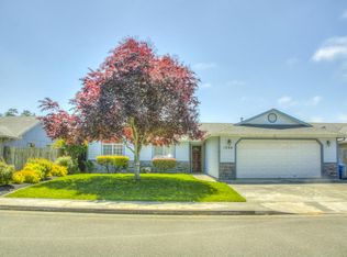 1360 Hedge Rose Ct, McKinleyville, CA 95519