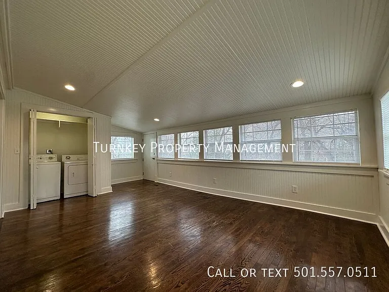 3209 Kavanaugh Blvd — Photo 12