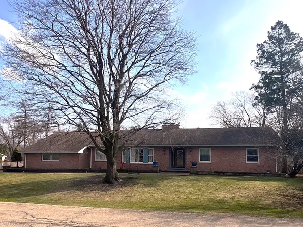 933 Forest Dr, Elgin, IL 60123