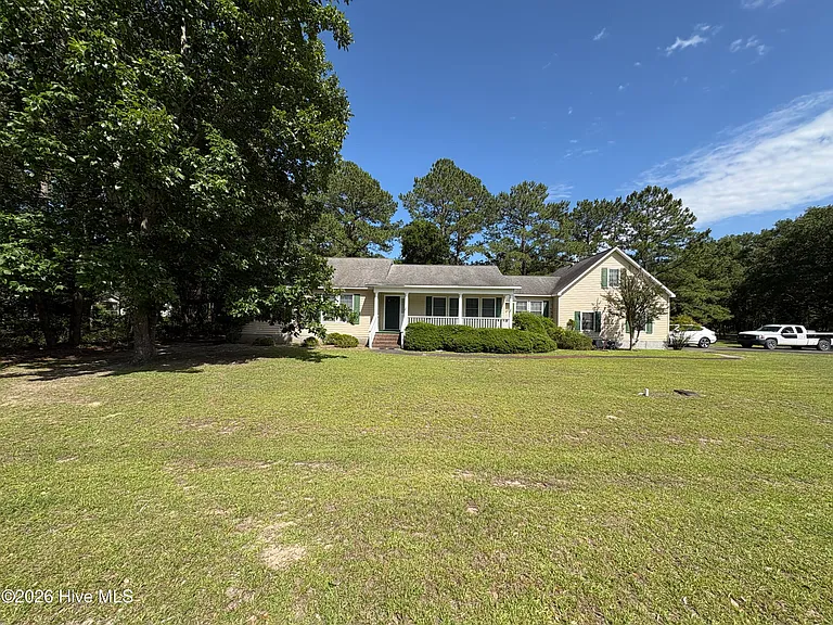 901 Firefly Ct — Photo 32
