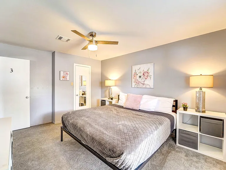 8111 Pine Green Ln — Photo 31