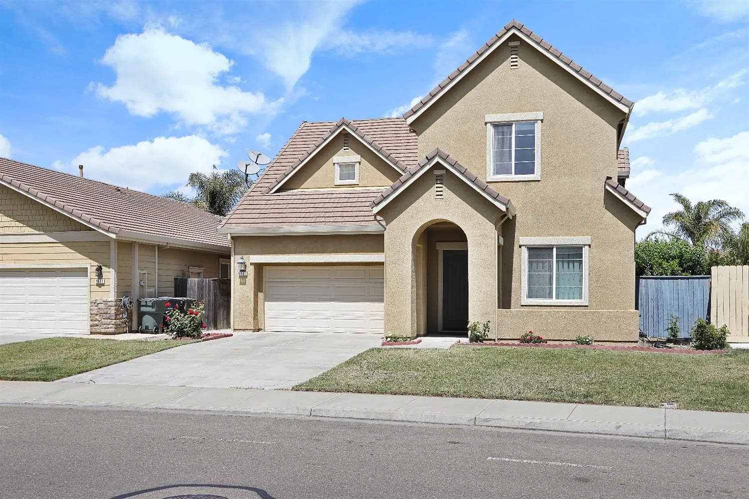 1601 Peony Dr photo 1