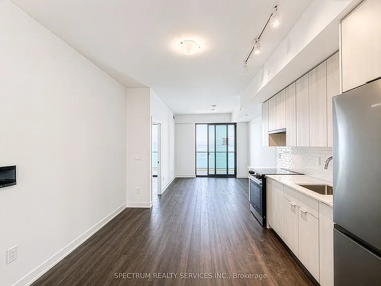 2075 Lakeshore Rd #1407 — Photo 6