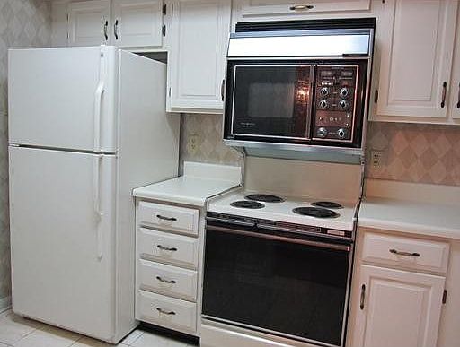 5th image of 1750 Saint Charles Ave APT 213