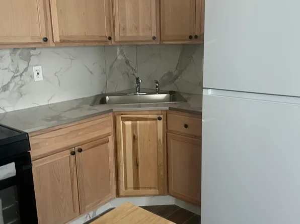 (undisclosed Address), Valley Stream, NY 11581