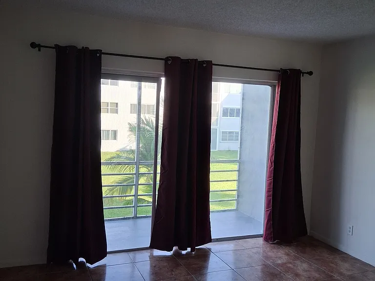 2200 Park Ln #208 — Photo 7
