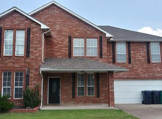 4724 Roche Dr, Yukon, OK 73099