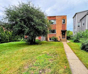 (Undisclosed Address), Evanston, IL, 60201