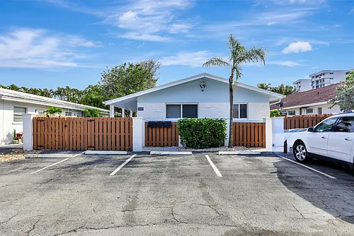 3208 Marine Dr #1 Photo 1