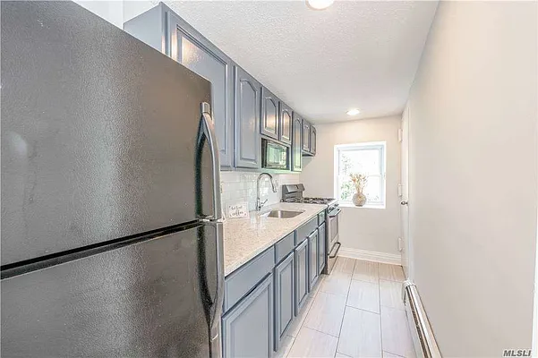 Rented by Century 21 American Homes | media 27