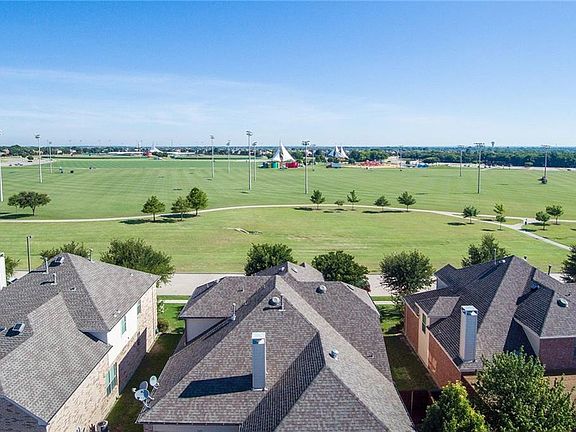 3rd image of 1628 Clear Springs Dr