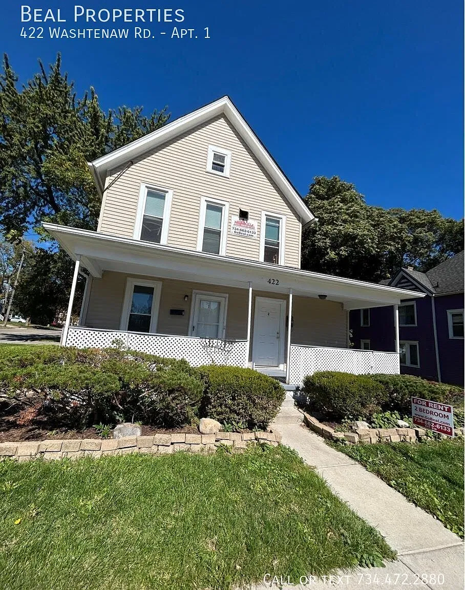 2 bed, $1,400 — Photo 1