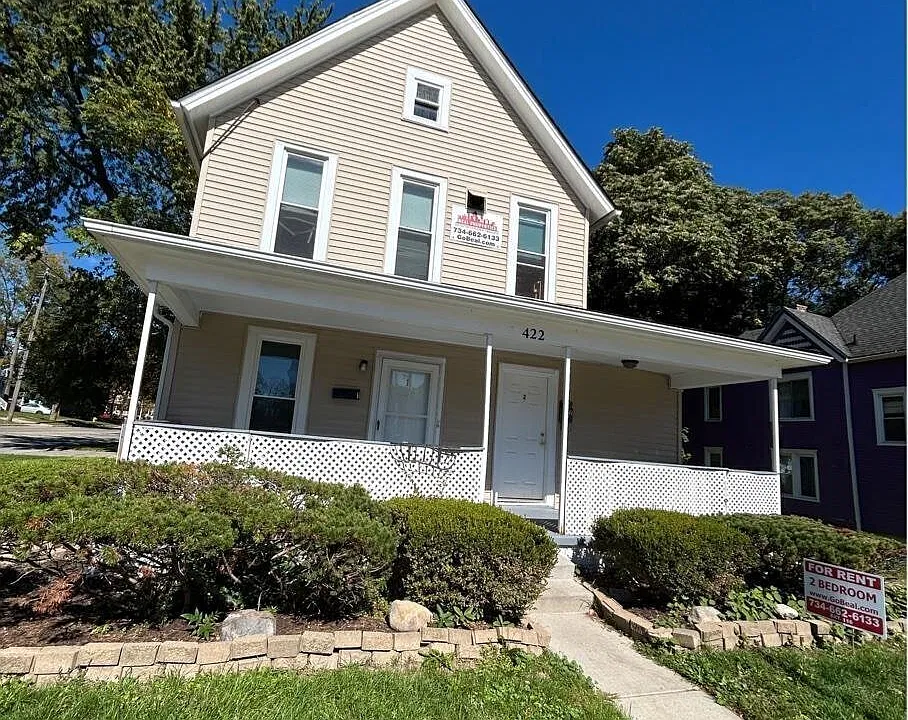 422 Washtenaw Rd #1