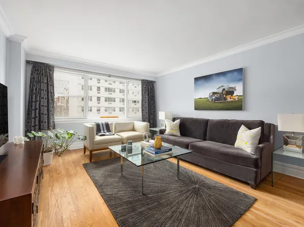 101 West 12th Street image 1 of 16