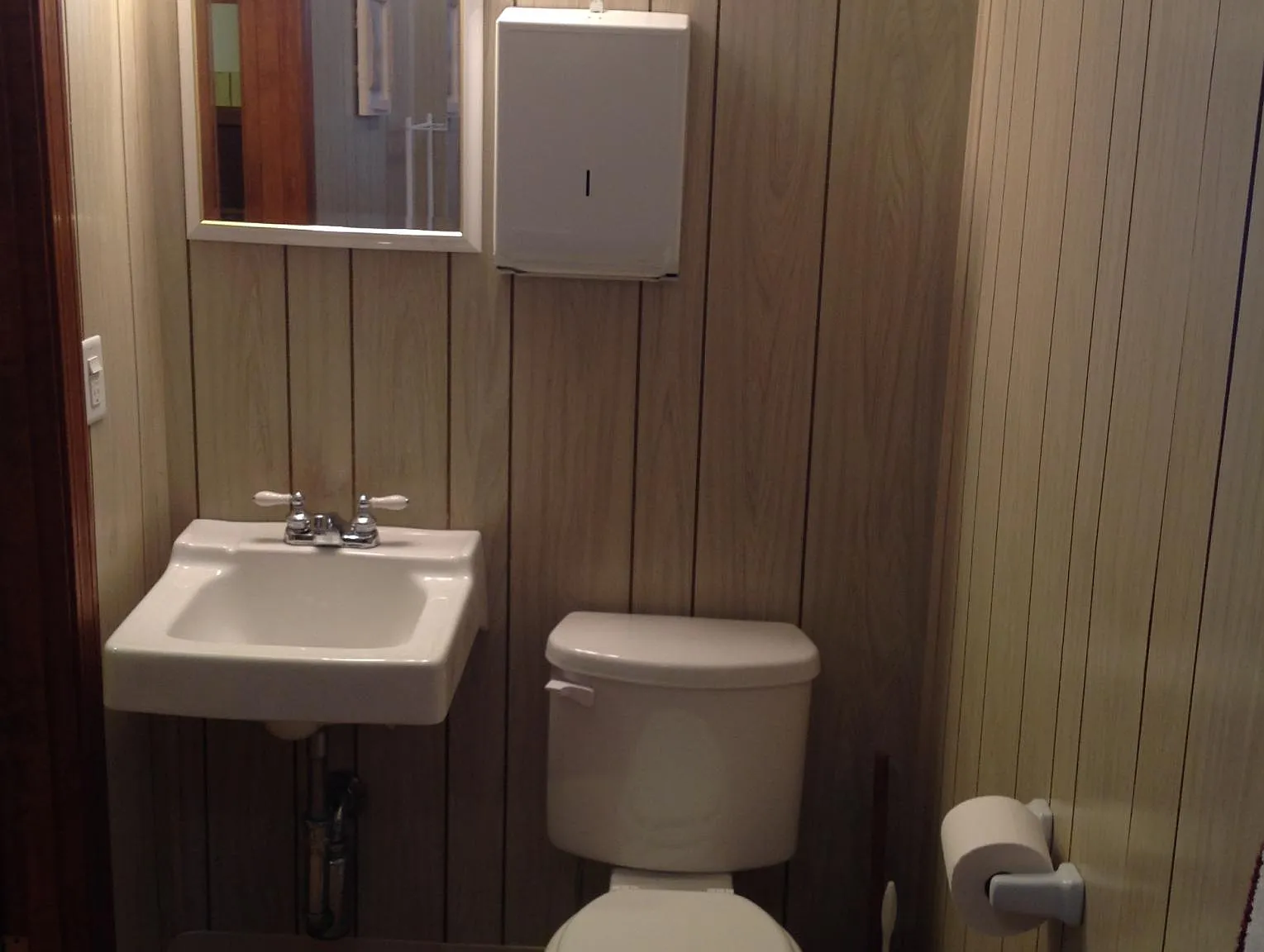 1 bed, 1915 sqft, $800 — Photo 3