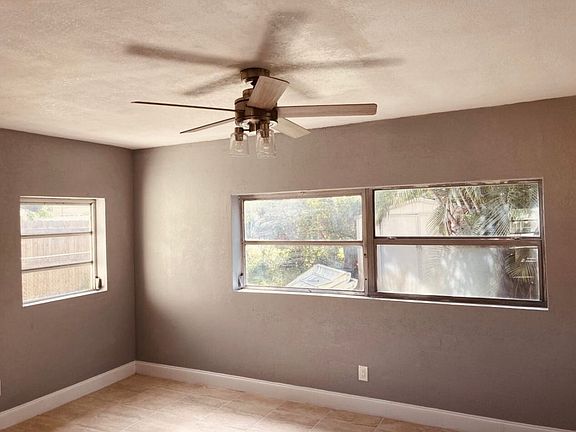3rd image of 1278 NW 31st Way