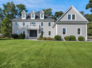 25 Hedgerow Ln, Westwood, MA 02090