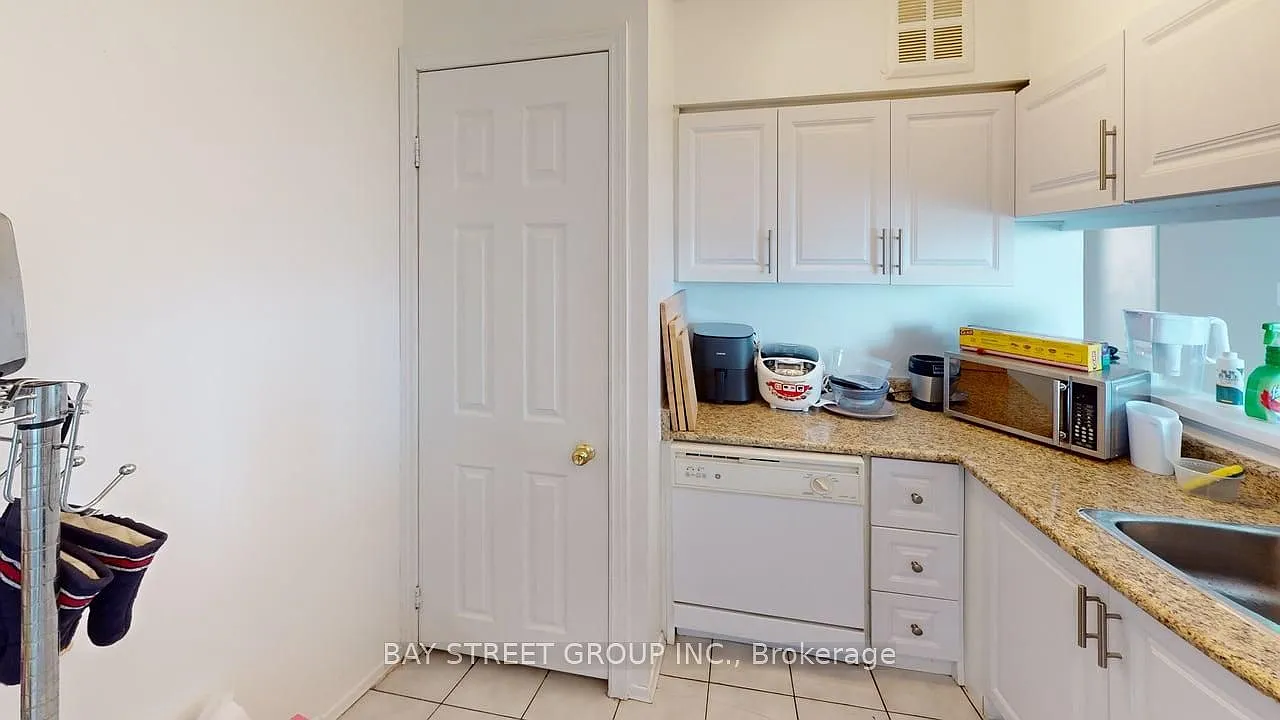 2 bed, $1,299 — Photo 3