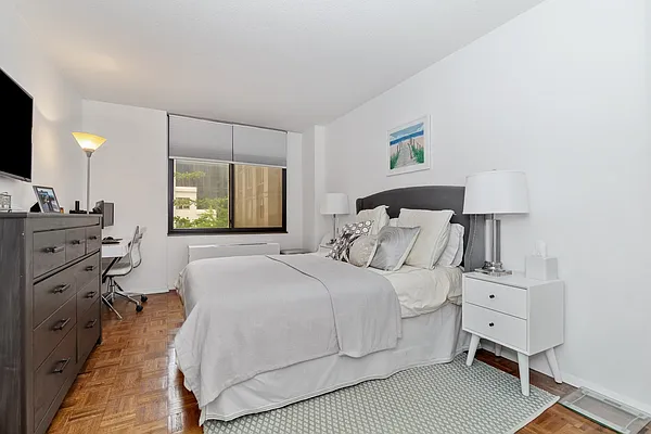 Rented by Pleasant Properties Real Estate LLC | media 8