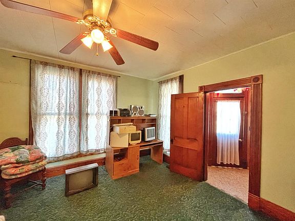 4th image of 515 S Adams St Lot 32