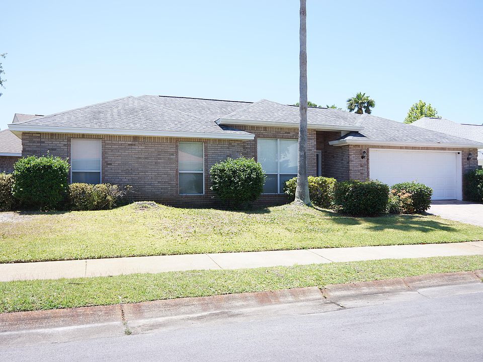 1st image of 15 Heron Pointe Ct